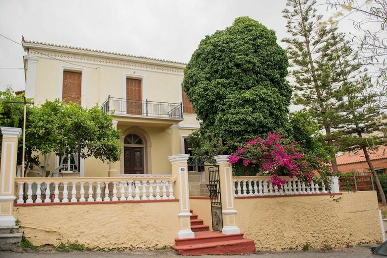 Apartamentos Cornillia's Home