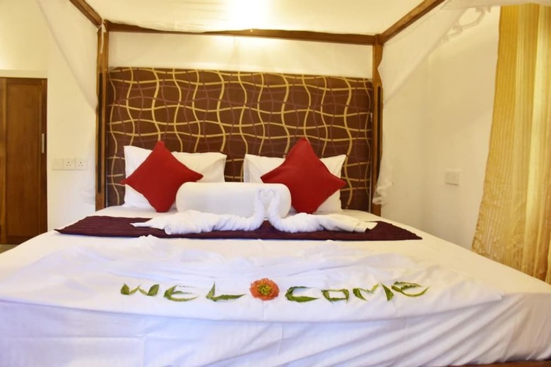 Hotel Safari Queens Resort