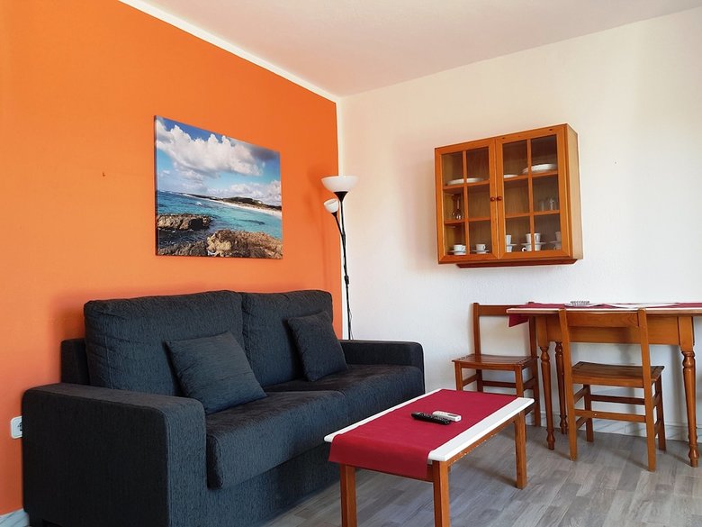 Apartamentos California I Y II