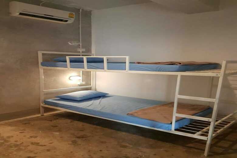 Hostal Shut Eye Party Hostel - Adults Only