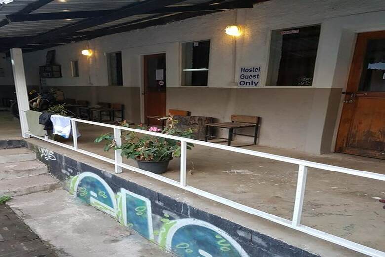 Hostal Shut Eye Party Hostel - Adults Only