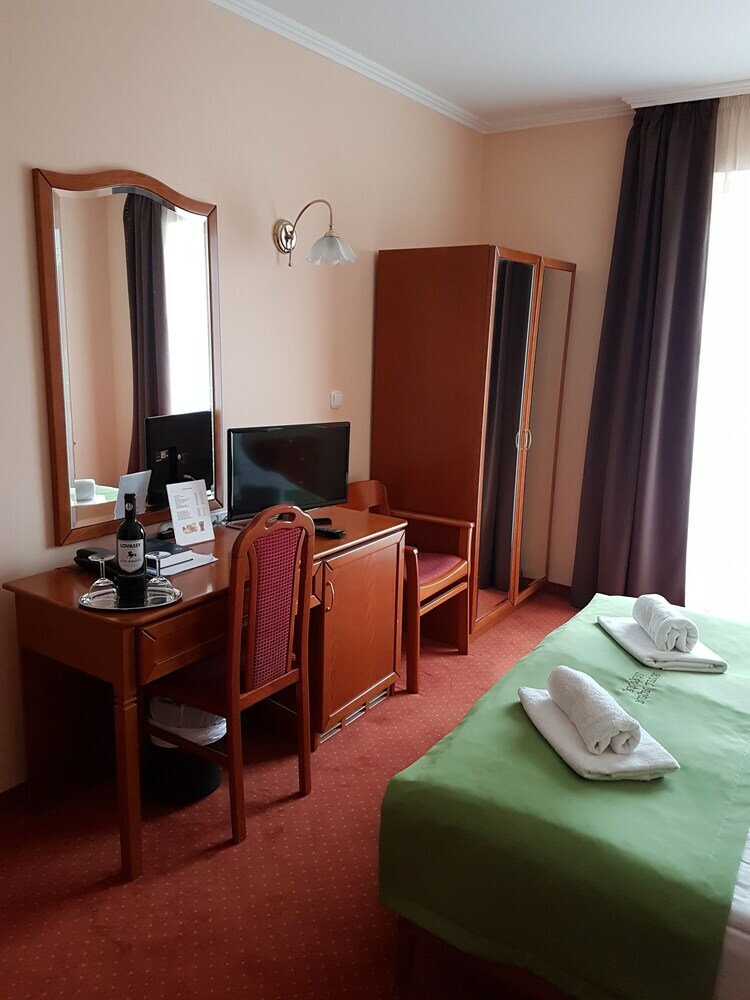Hotel Aqua S�rv�r