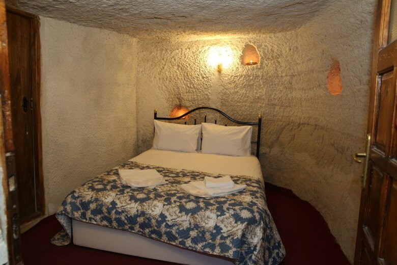 Unicorn Cave Hotel
