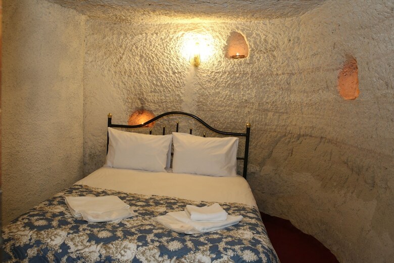 Unicorn Cave Hotel