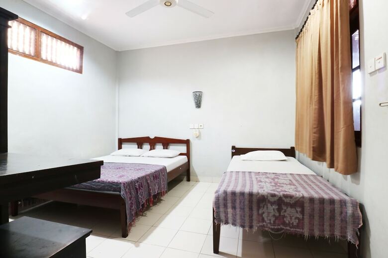 Hotel Taman Mekar Beach Inn