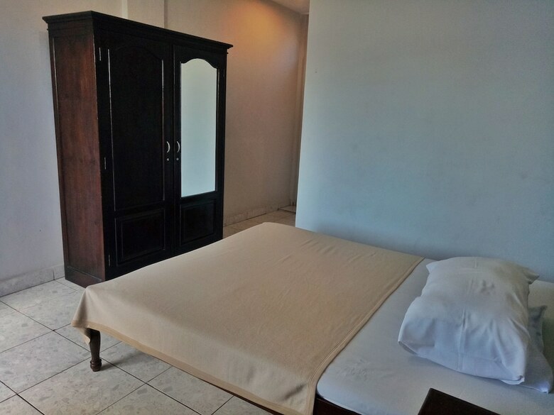 Hotel Taman Mekar Beach Inn