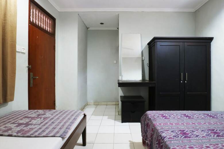 Hotel Taman Mekar Beach Inn