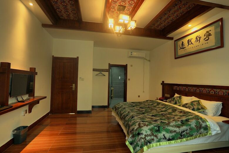 Hotel Military Theme Inn