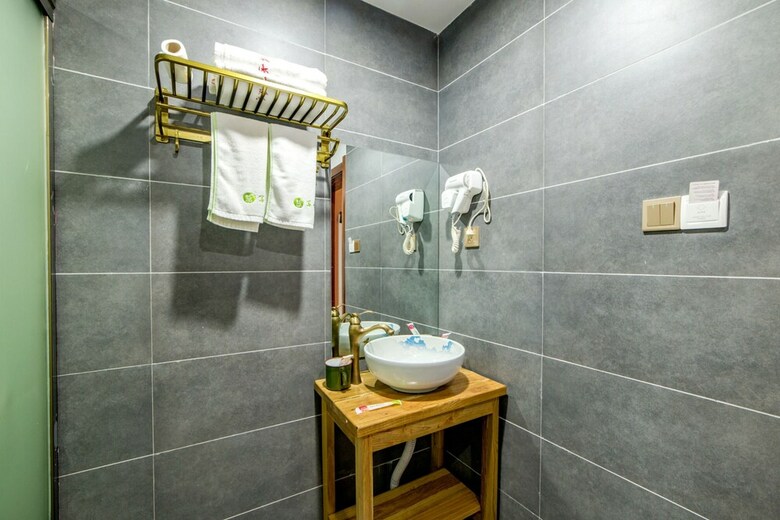 Hotel Military Theme Inn
