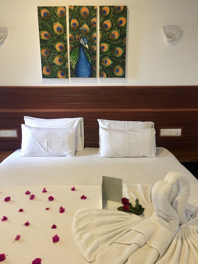 Hotel Grand Orchid Residence