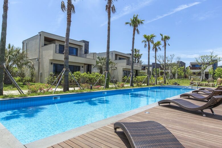 Pension Leeum Island Spa & Pool Villa