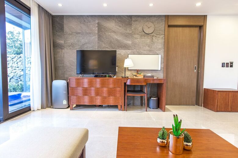 Pension Leeum Island Spa & Pool Villa