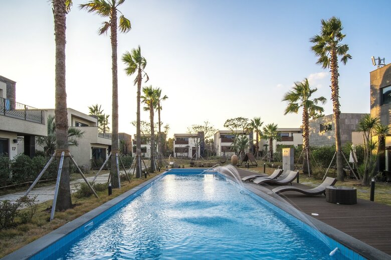 Pension Leeum Island Spa & Pool Villa