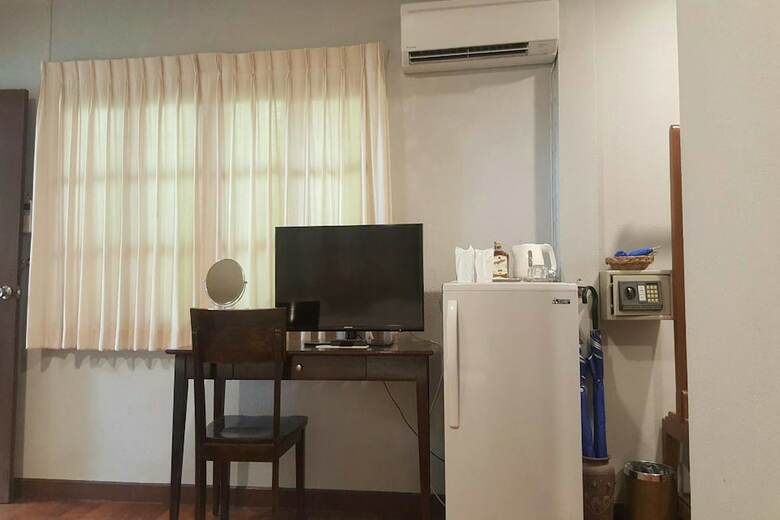 Hotel Baan Klang Aow Beach Resort