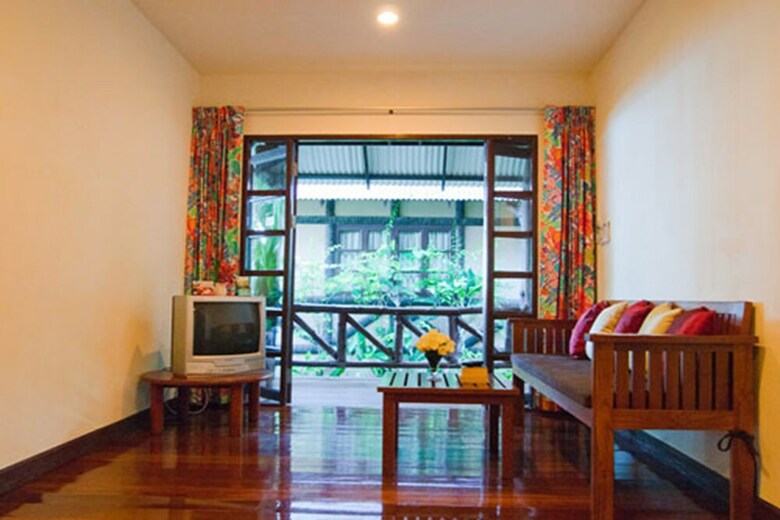 Hotel Baan Klang Aow Beach Resort