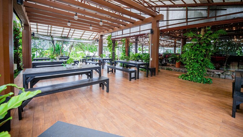 Hotel Baan Klang Aow Beach Resort