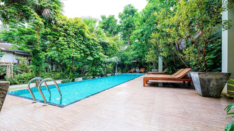 Hotel Baan Klang Aow Beach Resort