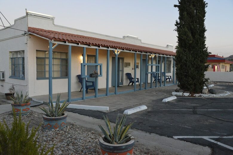 Posada Mojave Trails Inn And Suites