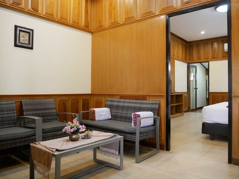 Hotel Sisatchanalai Heritage & Resort