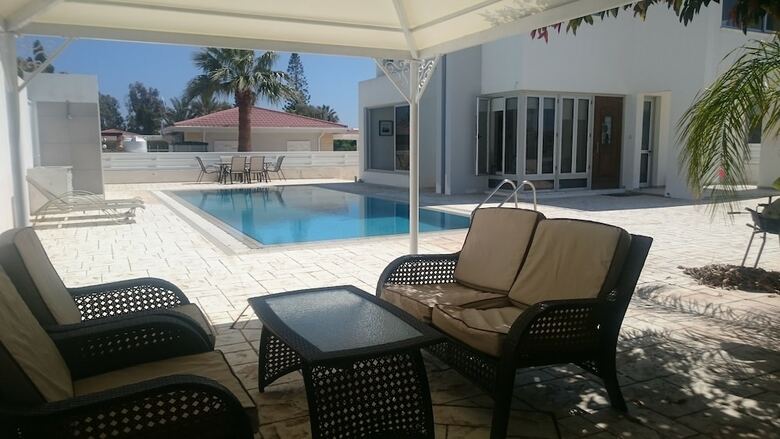 Colonial Beach Villa