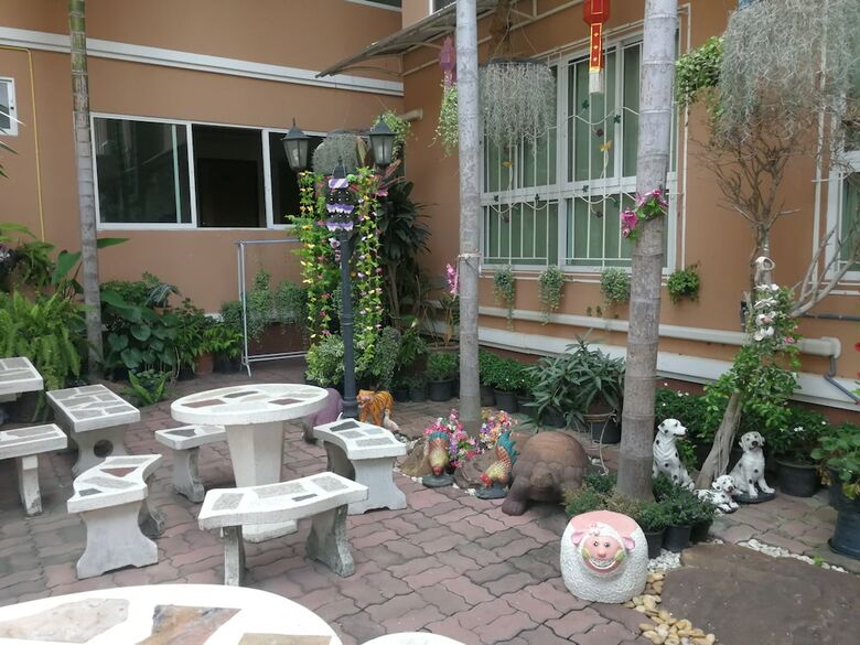 Hotel Home Sweet Home Place