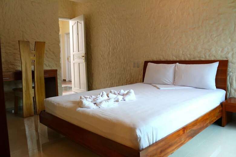 Hotel Montani Beach Resort