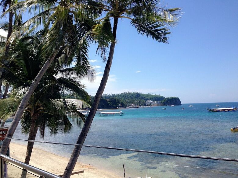 Hotel Montani Beach Resort