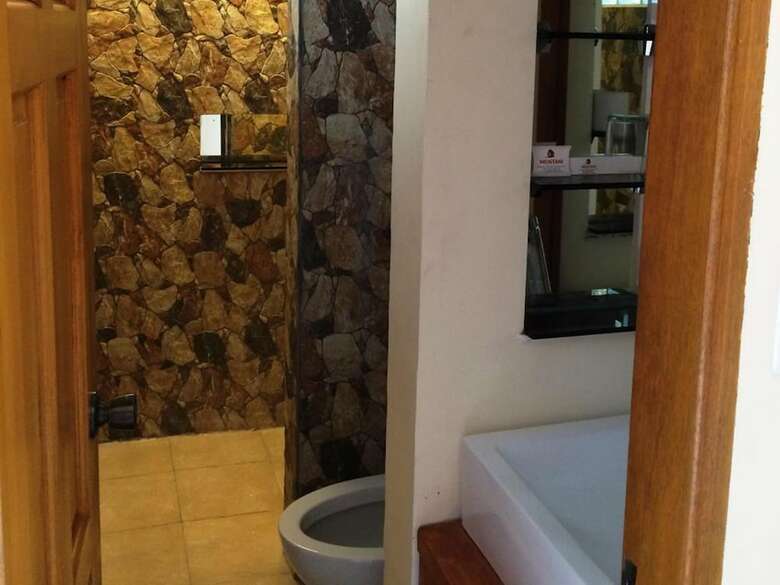Hotel Montani Beach Resort