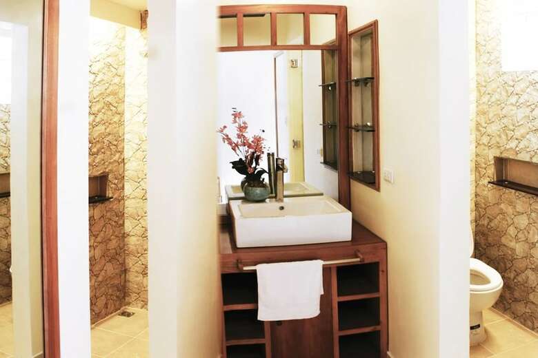 Hotel Montani Beach Resort