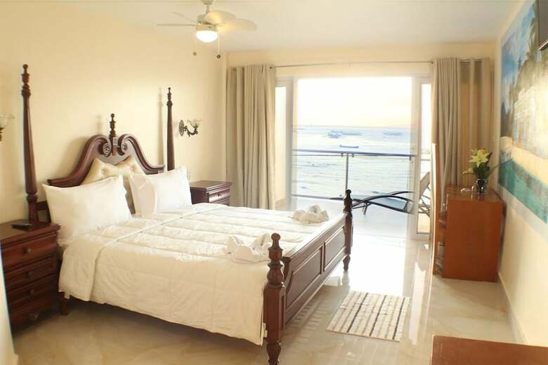 Hotel Montani Beach Resort