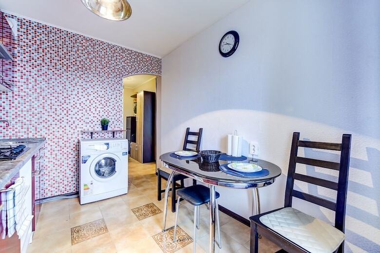 Ag Apartment Lensoveta 64