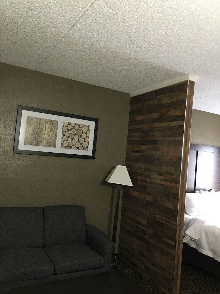 Hotel Quality Inn & Suites