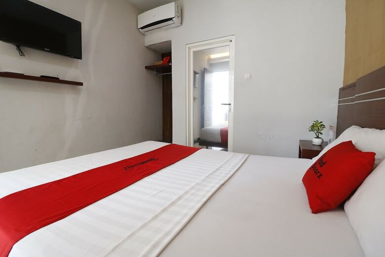 Hotel Reddoorz Plus @ Cakranegara