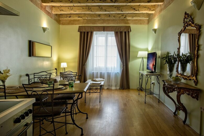 Charming Prague Apartments At Black Star