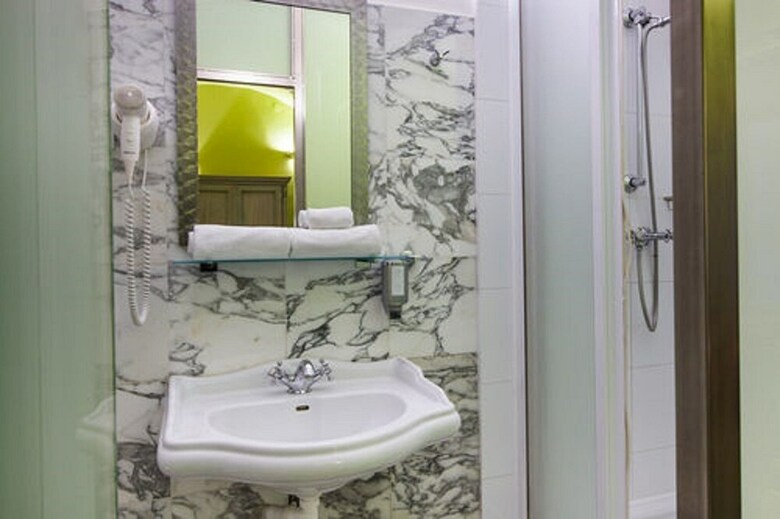 Charming Prague Apartments At Black Star