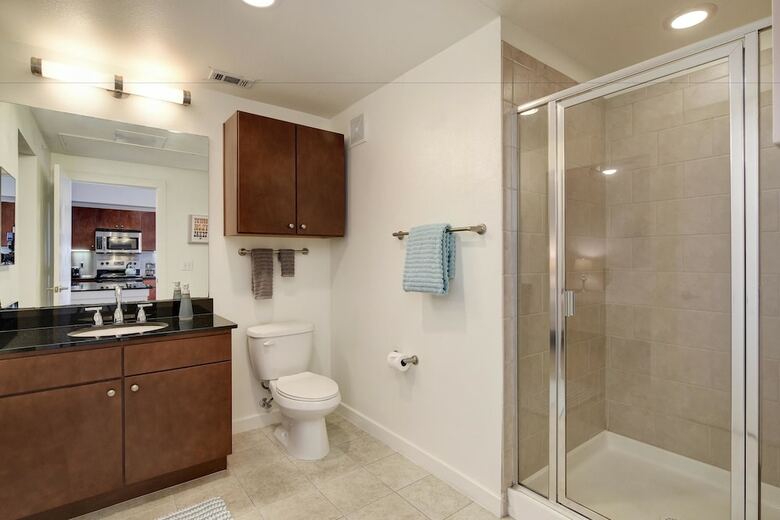 Staylo Modern 2 Bedroom Apartment