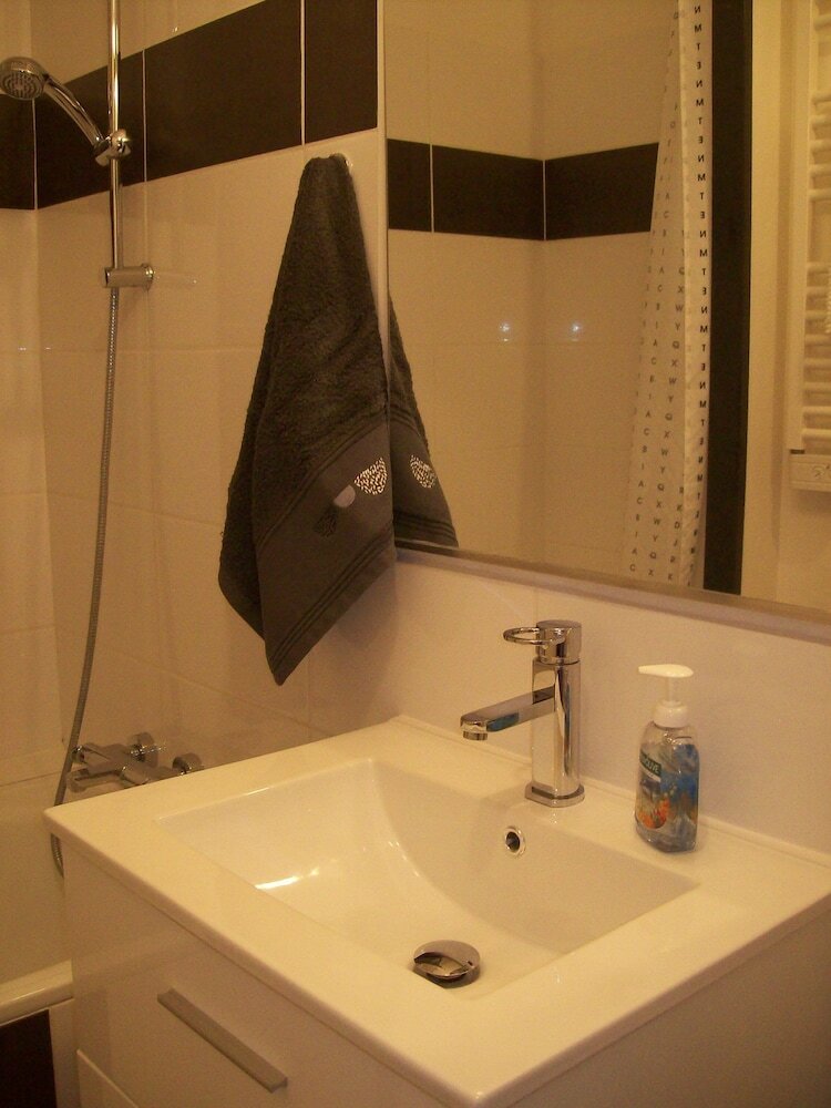 Apartamento Appartements Les Remparts D'alienor