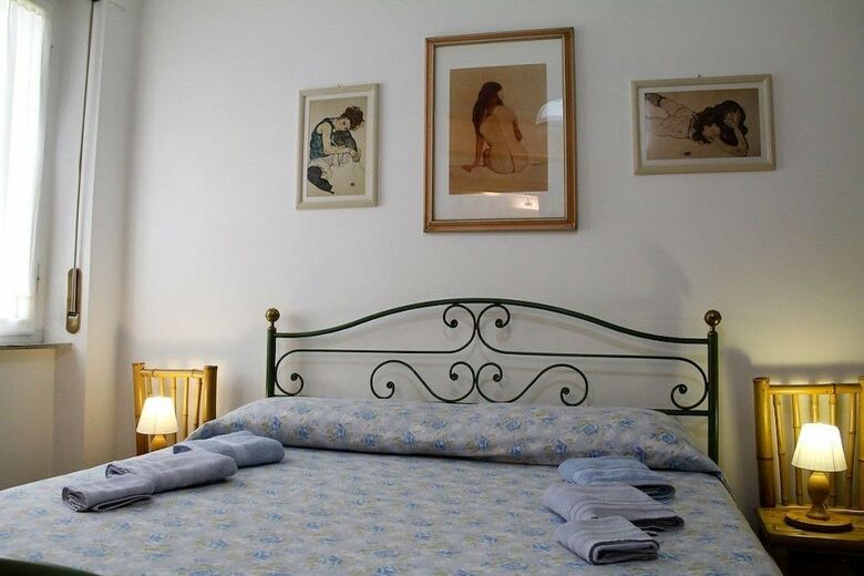 Hotel Guest House - Rooms Rent Cisanello