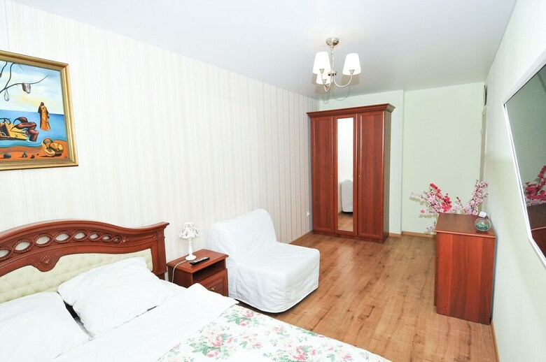 Aelita Apartment With Port View