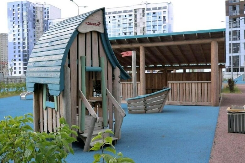 Aelita Apartment With Port View
