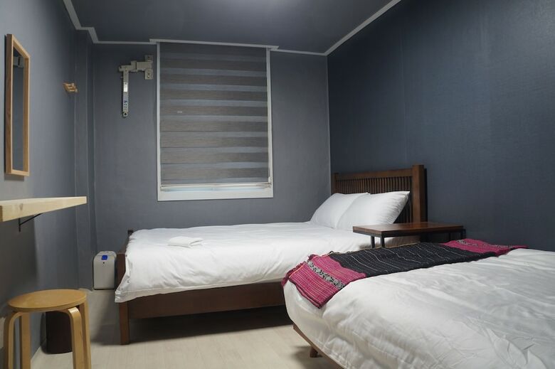 Hostal Art N Stay - Hostel