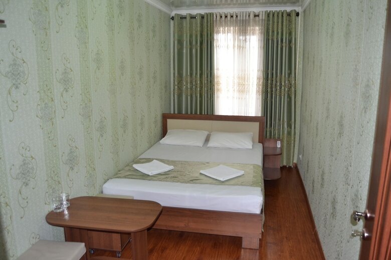Hostal Friends Guest House & Hostel