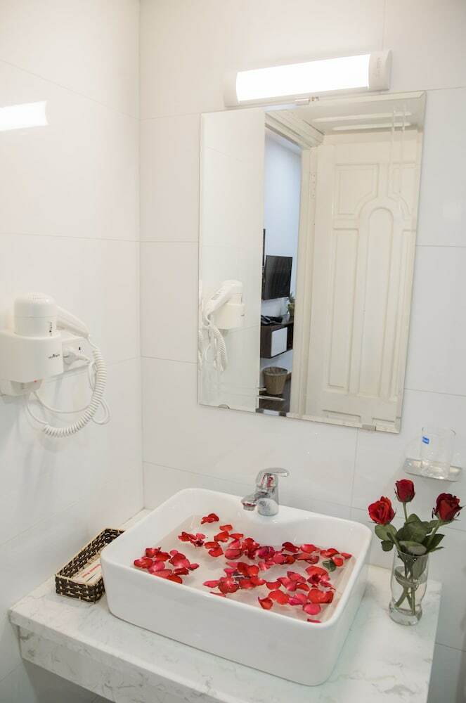 Hanoi Oriental Pearl Hotel