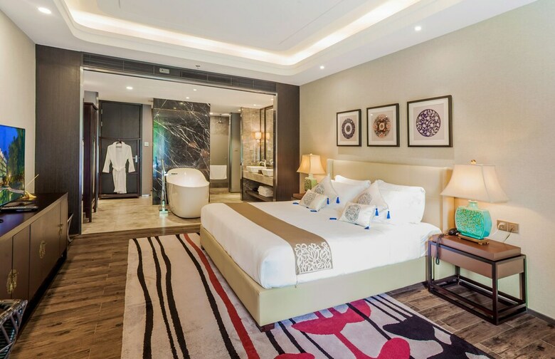 Courtyard Hotel - Yulong River Branch
