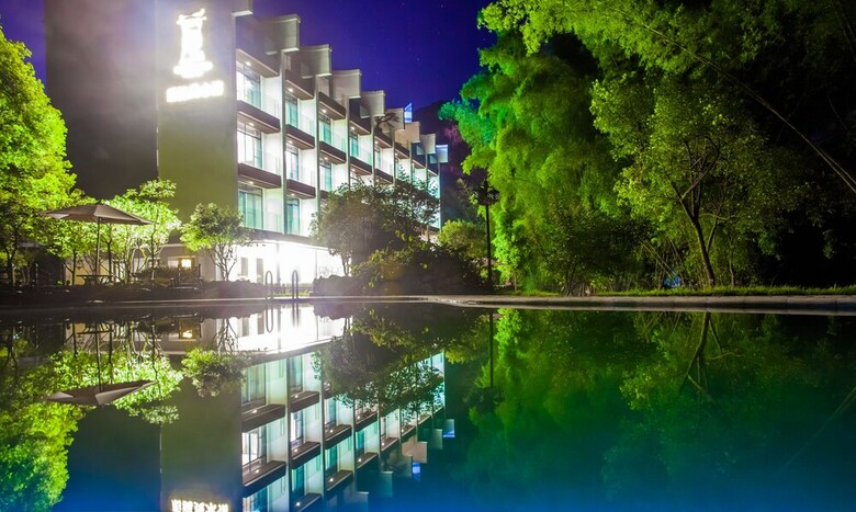 Courtyard Hotel - Yulong River Branch