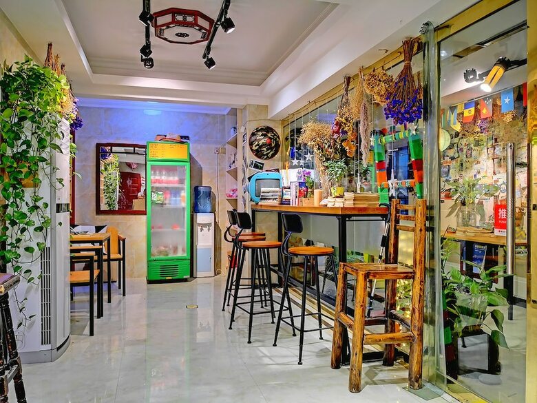 Hostal Bajie Youth Hostel(Tianmenshan Train Station)