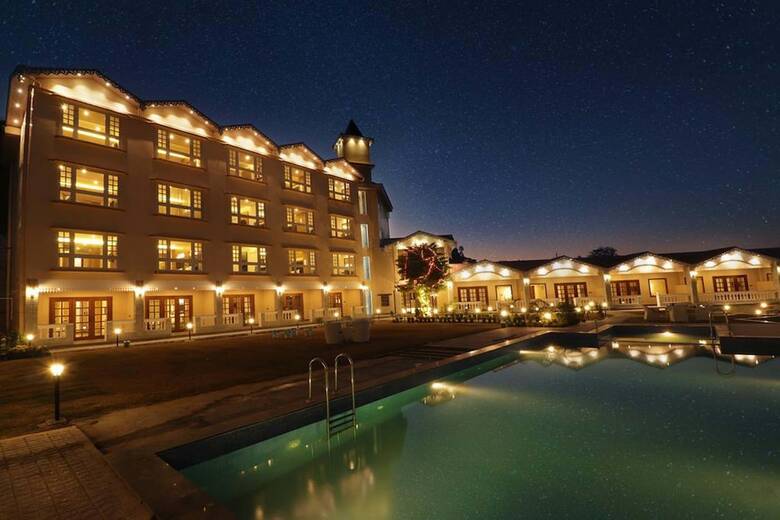 Hotel Pinetree Spa Resort