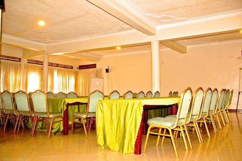 Hotel Cepha's Inn