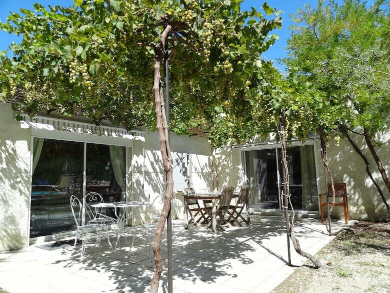 Hotel Locations Des Alpilles