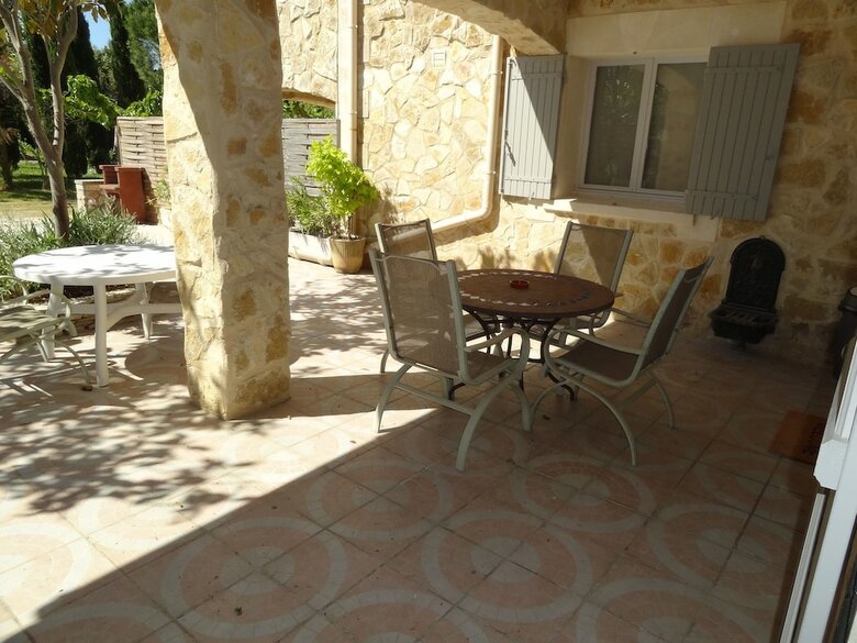 Hotel Locations Des Alpilles